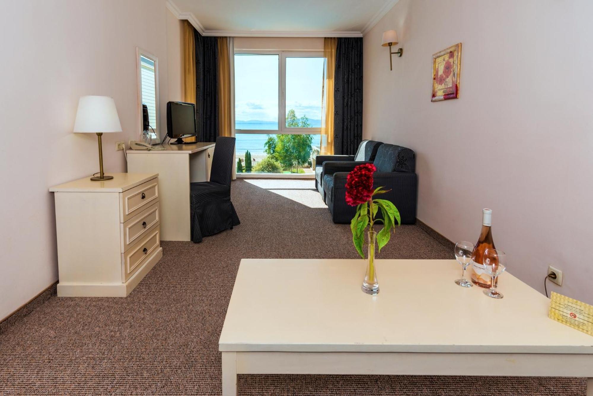 Festa Pomorie Resort Oda fotoğraf
